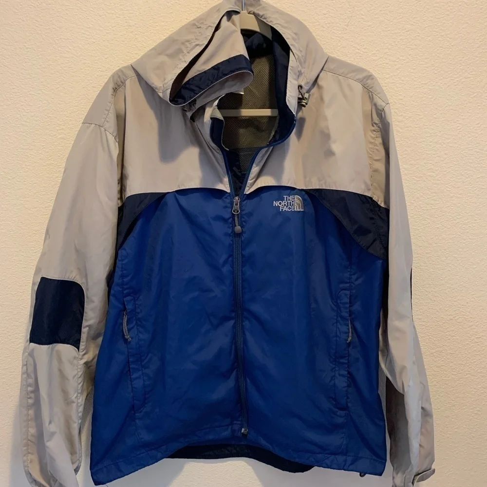 The North Face Mens Tri-Color Full Zip NylonJacket​​​​​​​​​​​​​​​​​​​​​